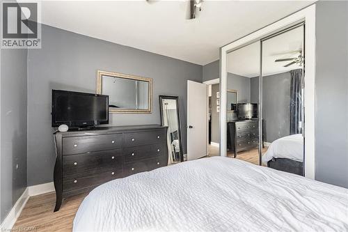 419 Talbot Street, Hamilton, ON - Indoor Photo Showing Bedroom