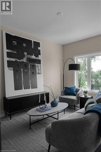 142 Willson Drive, Thorold, ON - Indoor Photo Showing Living Room