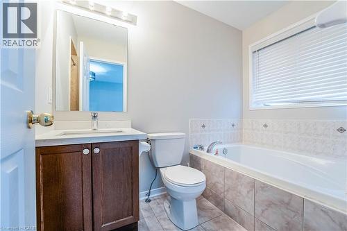 5195 Angel Stone Drive, Mississauga, ON - Indoor Photo Showing Bathroom