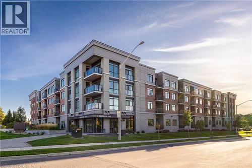 1 REDFERN Avenue Unit# 426  Hamilton, ON L9C 0E6