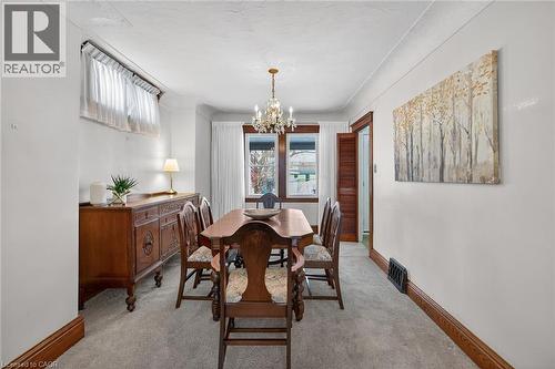 250 Glendale Avenue N, Hamilton, ON - Indoor Photo Showing Dining Room