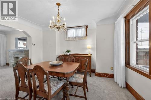 250 Glendale Avenue N, Hamilton, ON - Indoor Photo Showing Dining Room