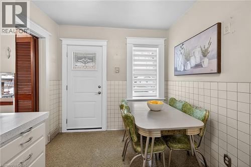 250 Glendale Avenue N, Hamilton, ON - Indoor Photo Showing Dining Room