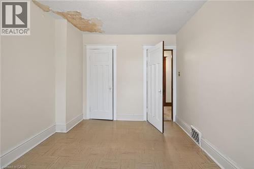 250 Glendale Avenue N, Hamilton, ON - Indoor Photo Showing Other Room