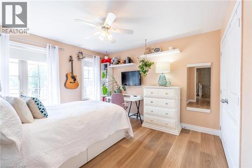 2338 Norland Drive, Burlington, ON - Indoor Photo Showing Bedroom