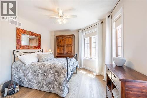 2338 Norland Drive, Burlington, ON - Indoor Photo Showing Bedroom