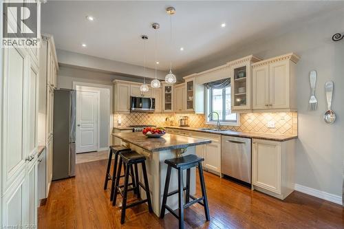 2338 Norland Drive, Burlington, ON - Indoor Photo Showing Kitchen With Double Sink With Upgraded Kitchen