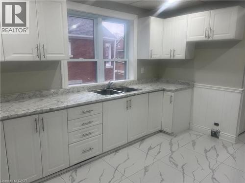 1434 King Street E, Cambridge, ON 