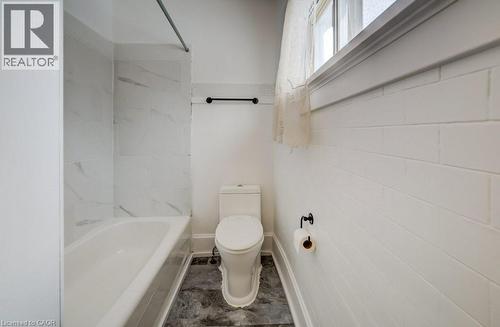 18 Shanley Street, Kitchener, ON - Indoor Photo Showing Bathroom