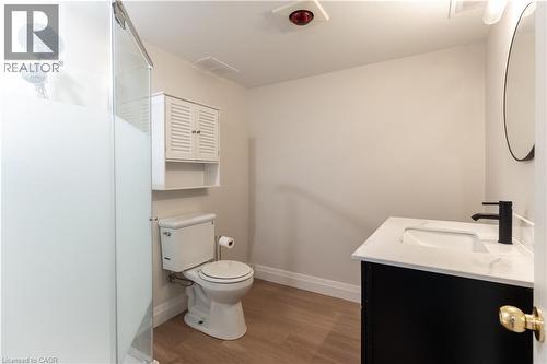 26 Rama Court, Hamilton, ON - Indoor Photo Showing Bathroom
