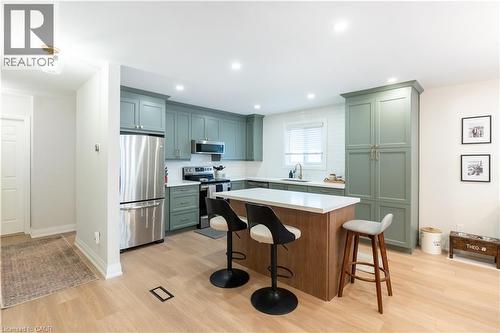 26 Rama Court, Hamilton, ON - Indoor Photo Showing Kitchen