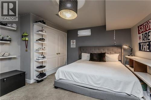 26 Grassyplain Drive, Mount Hope, ON - Indoor Photo Showing Bedroom
