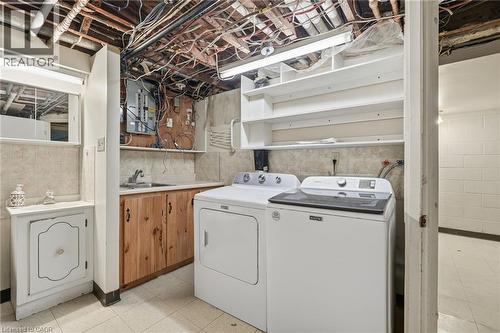 92 Gary Avenue, Hamilton, ON - Indoor Photo Showing Laundry Room