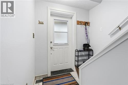 92 Gary Avenue, Hamilton, ON - Indoor Photo Showing Other Room