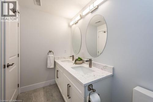 498 Karn Street, Kitchener, ON - Indoor Photo Showing Bathroom