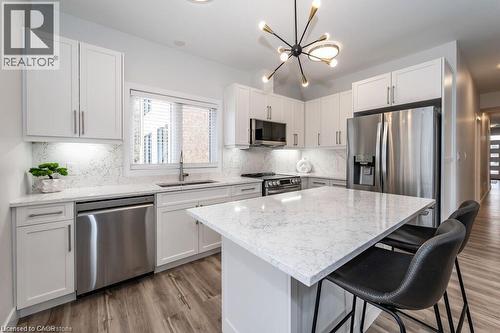 498 Karn Street, Kitchener, ON - Indoor Photo Showing Kitchen With Upgraded Kitchen