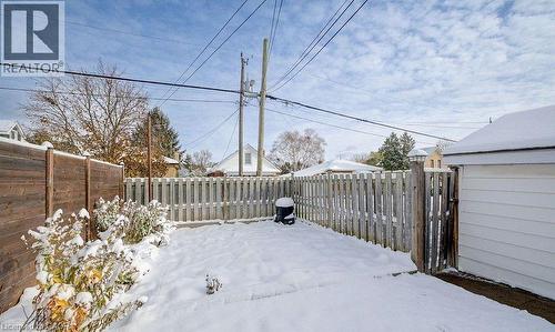 View of snowy yard - 14 Grandview Street, Brantford, ON - Outdoor
