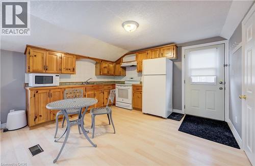 151 Courtland Avenue E, Kitchener, ON - Indoor Photo Showing Kitchen