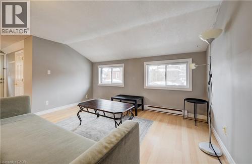 151 Courtland Avenue E, Kitchener, ON - Indoor