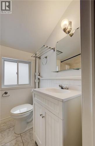 151 Courtland Avenue E, Kitchener, ON - Indoor Photo Showing Bathroom