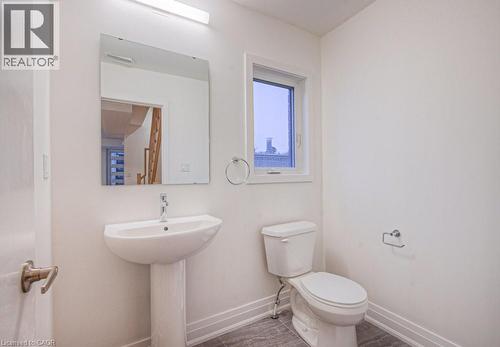 258 Hespeler Road Unit# 8, Cambridge, ON - Indoor Photo Showing Bathroom