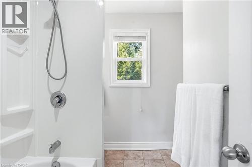 22 Liberty Street, Hamilton, ON - Indoor Photo Showing Bathroom