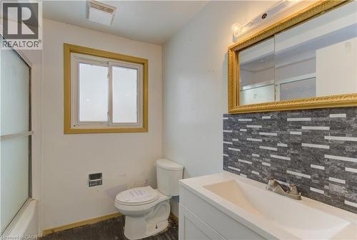 4pc washroom - 52 Monteagle Crescent, Kitchener, ON - Indoor Photo Showing Bathroom