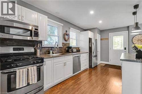 710 Hager Avenue, Burlington, ON - Indoor Photo Showing Kitchen With Stainless Steel Kitchen