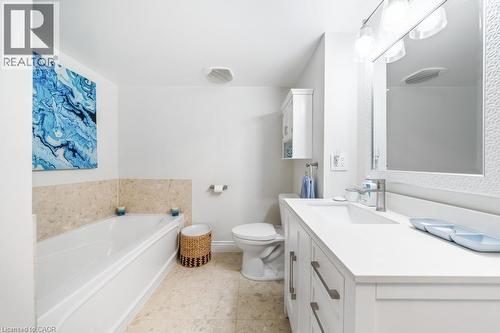 442 Maple Avenue Unit# 1101, Burlington, ON - Indoor Photo Showing Bathroom