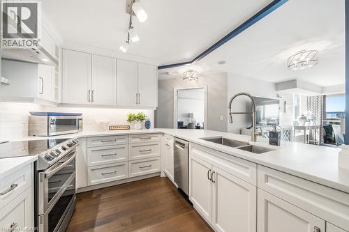 442 Maple Avenue Unit# 1101, Burlington, ON - Indoor Photo Showing Kitchen With Double Sink With Upgraded Kitchen