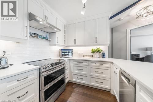 442 Maple Avenue Unit# 1101, Burlington, ON - Indoor Photo Showing Kitchen With Upgraded Kitchen