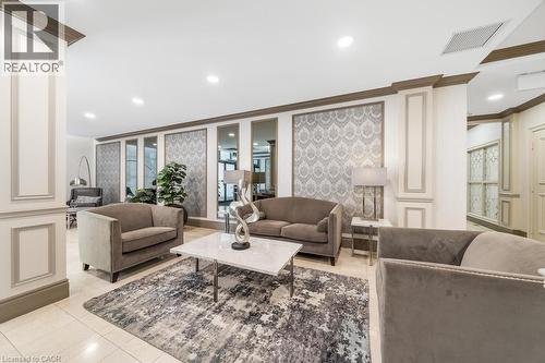 442 Maple Avenue Unit# 1101, Burlington, ON - Indoor Photo Showing Living Room