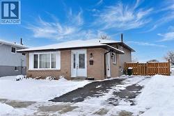 47 ODESSA Street  Stoney Creek, ON L8J 1A3