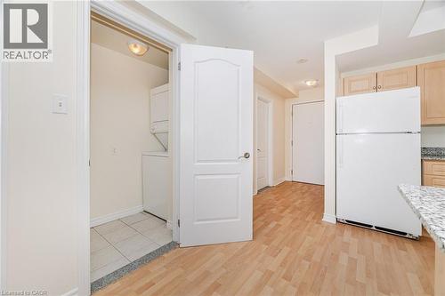 135 James Street S Unit# 1605, Hamilton, ON - Indoor Photo Showing Kitchen