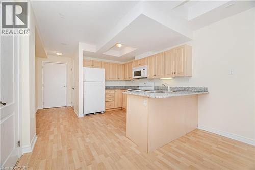 135 James Street S Unit# 1605, Hamilton, ON - Indoor Photo Showing Kitchen