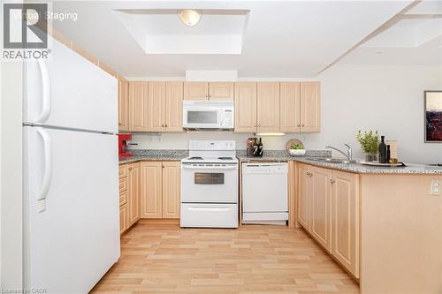 135 James Street S Unit# 1605, Hamilton, ON - Indoor Photo Showing Kitchen