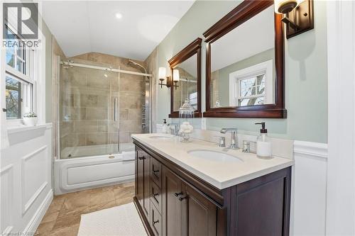 86 Elm Street, Brantford, ON - Indoor Photo Showing Bathroom