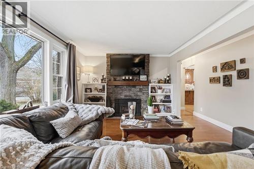 86 Elm Street, Brantford, ON - Indoor Photo Showing Living Room With Fireplace