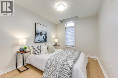 2435 Greenwich Drive Unit# 74, Oakville, ON - Indoor Photo Showing Bedroom