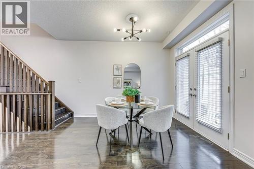 2435 Greenwich Drive Unit# 74, Oakville, ON - Indoor Photo Showing Dining Room