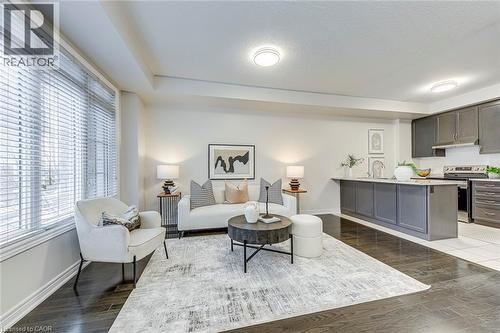 2435 Greenwich Drive Unit# 74, Oakville, ON - Indoor Photo Showing Living Room