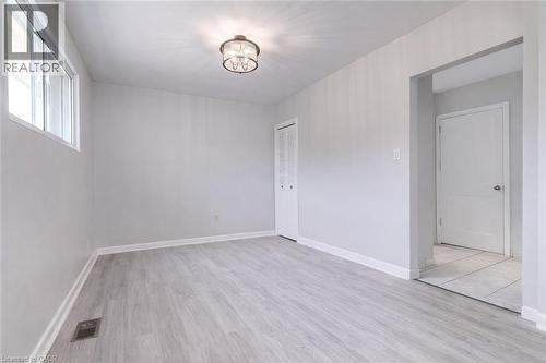 164 West 19Th Street, Hamilton, ON - Indoor Photo Showing Other Room