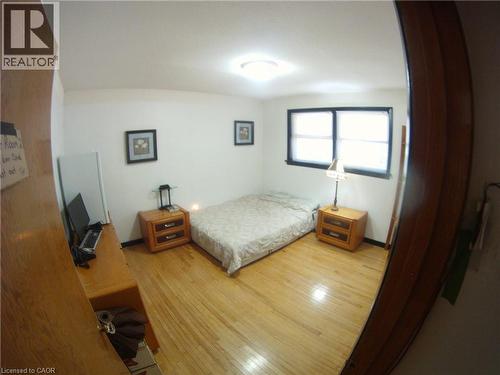 160 Erb Street E, Waterloo, ON - Indoor Photo Showing Bedroom