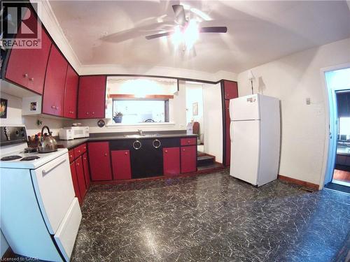 160 Erb Street E, Waterloo, ON - Indoor Photo Showing Kitchen