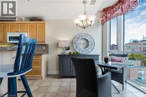 1477 Lakeshore Road Unit# 702, Burlington, ON - Indoor Photo Showing Dining Room