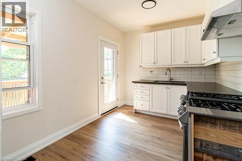 250 Avondale Street, Hamilton, ON - Indoor Photo Showing Kitchen
