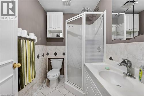 5270 Second Avenue, Niagara Falls, ON - Indoor Photo Showing Bathroom