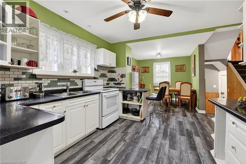 5270 Second Avenue, Niagara Falls, ON - Indoor Photo Showing Kitchen With Double Sink