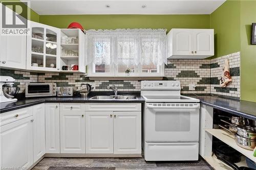 5270 Second Avenue, Niagara Falls, ON - Indoor Photo Showing Kitchen With Double Sink