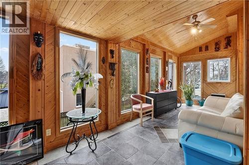 5270 Second Avenue, Niagara Falls, ON - Indoor With Fireplace